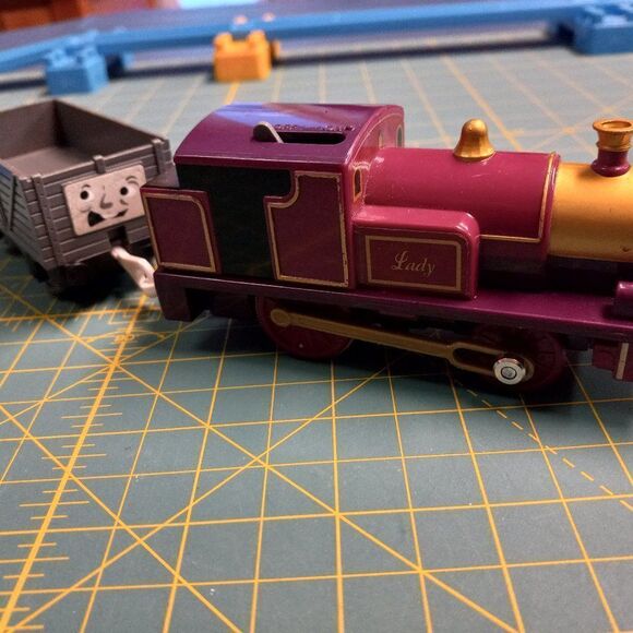 TOMY Train Lady with Troublesome Truck - Picture 4 of 8